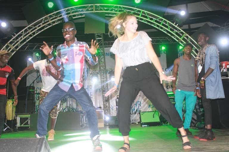 MZUNGU SHOW KISII RESIDENT DUST IN DANCE